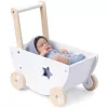 Set carucior pentru copii din lemn cu patură si perna pentru papusi Navaris, alb, 57440.01