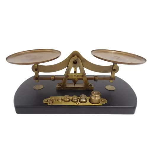 Cântar de bucătărie retro Giftdeco WSB7, alamă și lemn, 25,5 cm