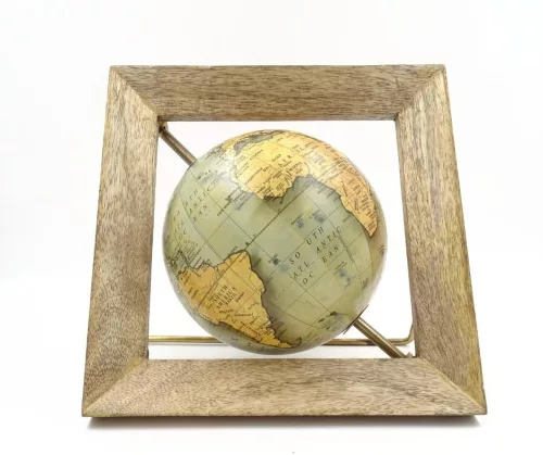 Glob decorativ Giftdeco GLB-40 in rama din lemn, 24 cm