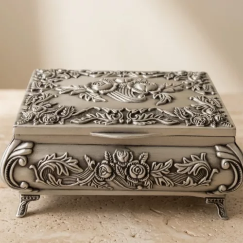 Cutie pentru bijuterii Giftdeco, metal, 9 x 7 x 4 cm