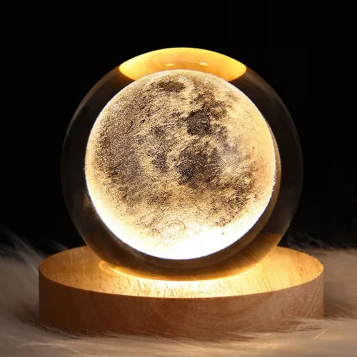 Lampă decorativă Giftdeco KKS Moon, glob din sticlă pe suport din lemn, LED USB, diametru 8 cm