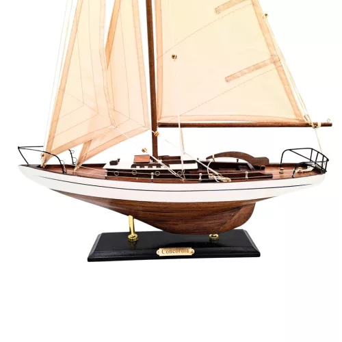 Model iaht cu vele Giftdeco 50445 – 45 x 13 x 66 cm, decor nautic