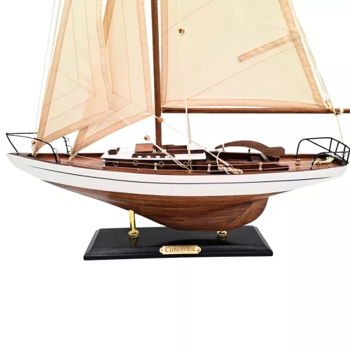Model iaht cu vele Giftdeco 50445 – 45 x 13 x 66 cm, decor nautic