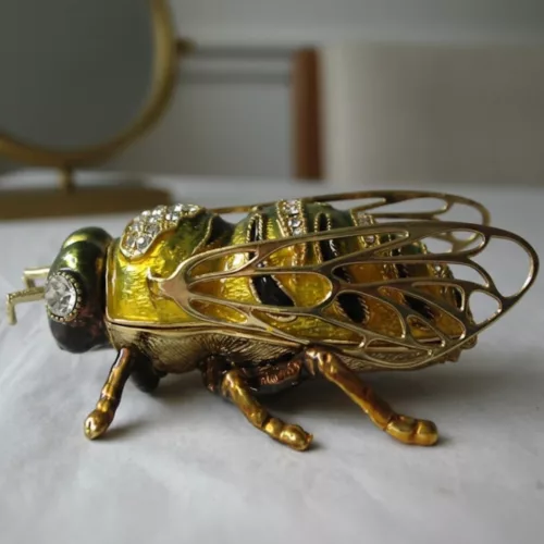 Casetă pentru bijuterii Giftdeco HX542 în formă de albină, metal și cristale, 7,5 x 5 x 2,5 cm