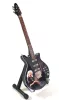 Miniatură chitara Indomini MGT-7979, Queen Brian May Tribute, lemn de mahon, înălțime 27,5 cm, lățime 9 cm, stil clasic